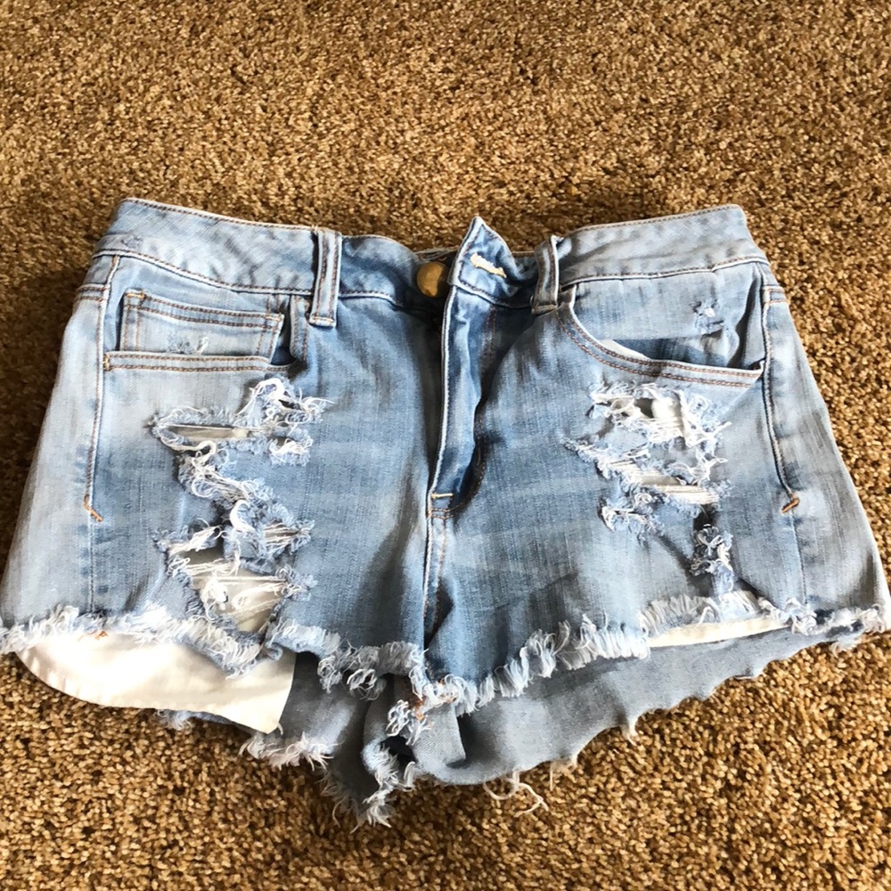 Light jean shorts
